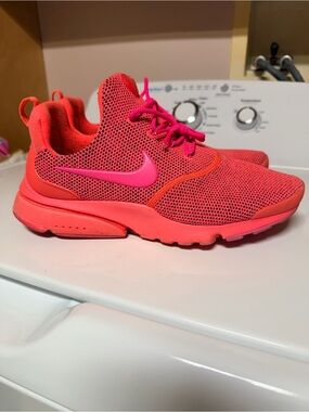 Women’s Nike 9.5